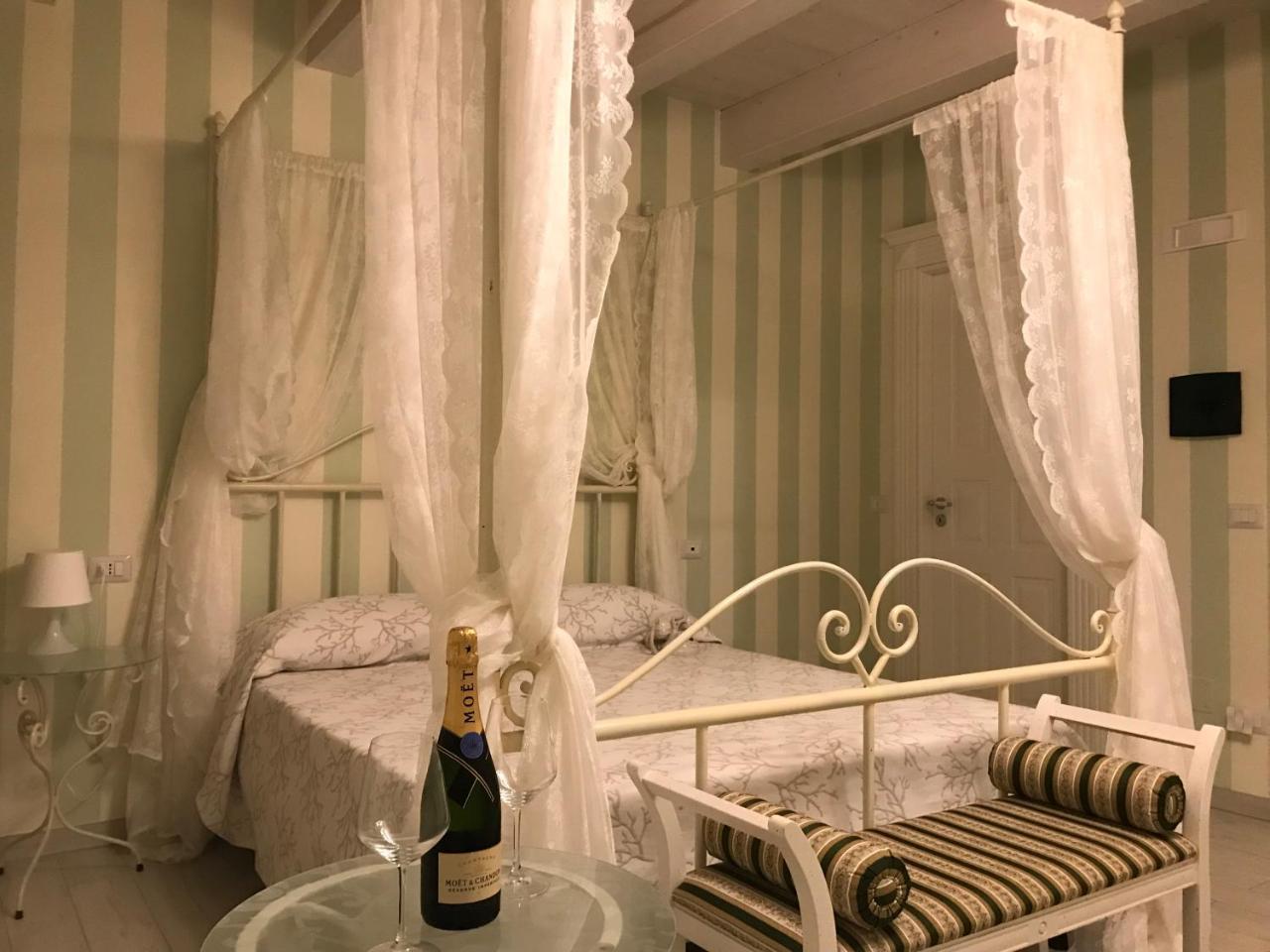 Ca' Del Conte Bed and Breakfast Padula Buitenkant foto